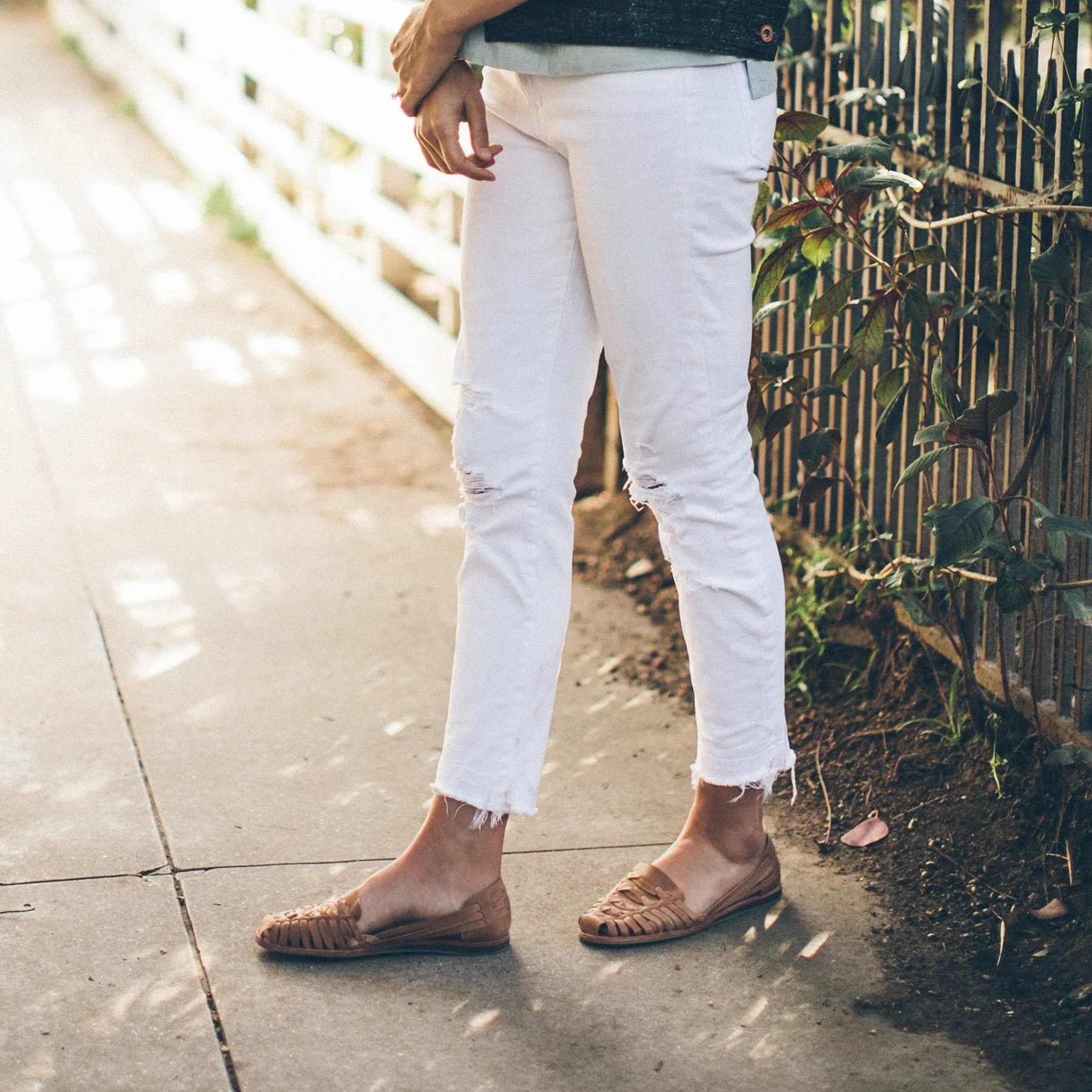 Ecuador Huarache Sandal in Almond